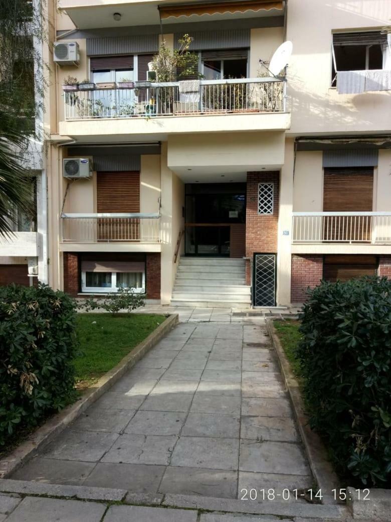 Modern, Ideally Located Studio Apartment Athènes Extérieur photo